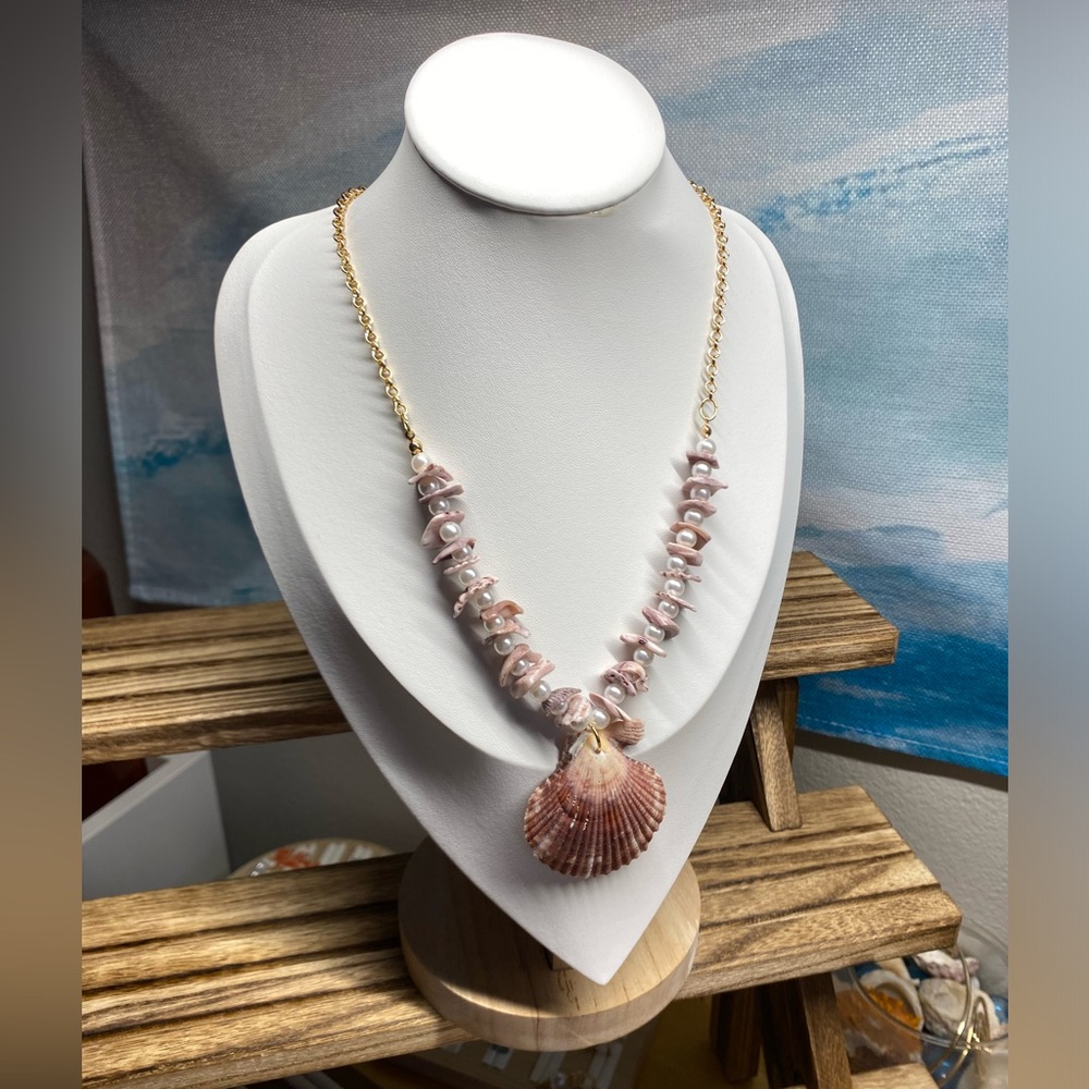 M93 Mermaid Shell Necklace 2